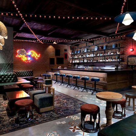 Conrad Las Vegas At Resorts World Exteriör bild The interior of the nightclub