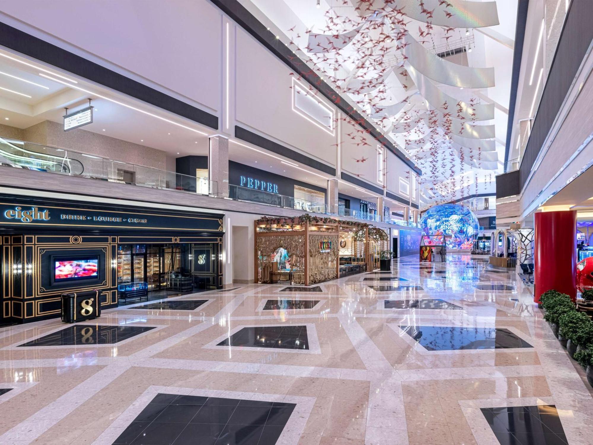 Conrad Las Vegas At Resorts World Exteriör bild The shopping mall