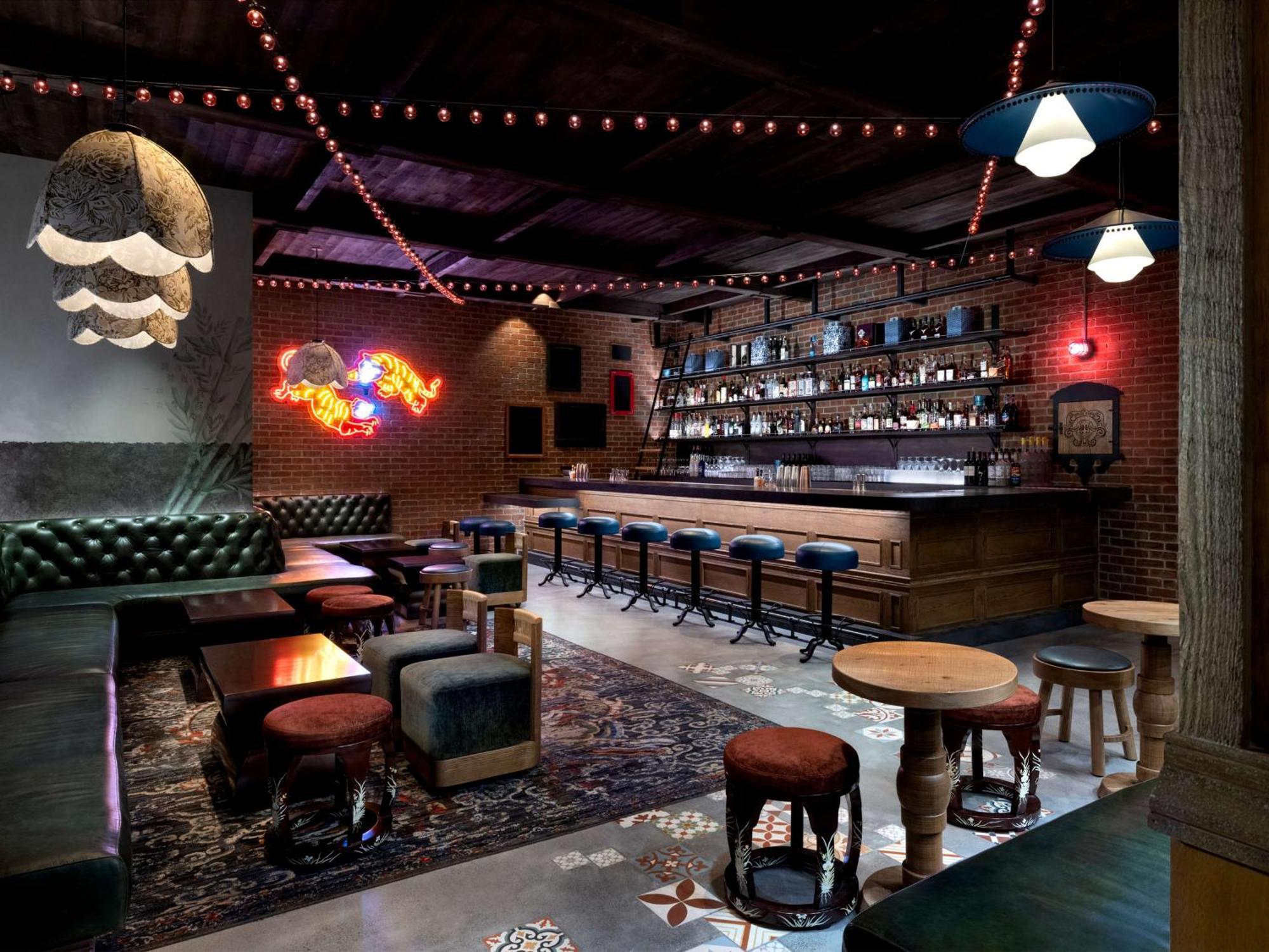 Conrad Las Vegas At Resorts World Exteriör bild The interior of the nightclub