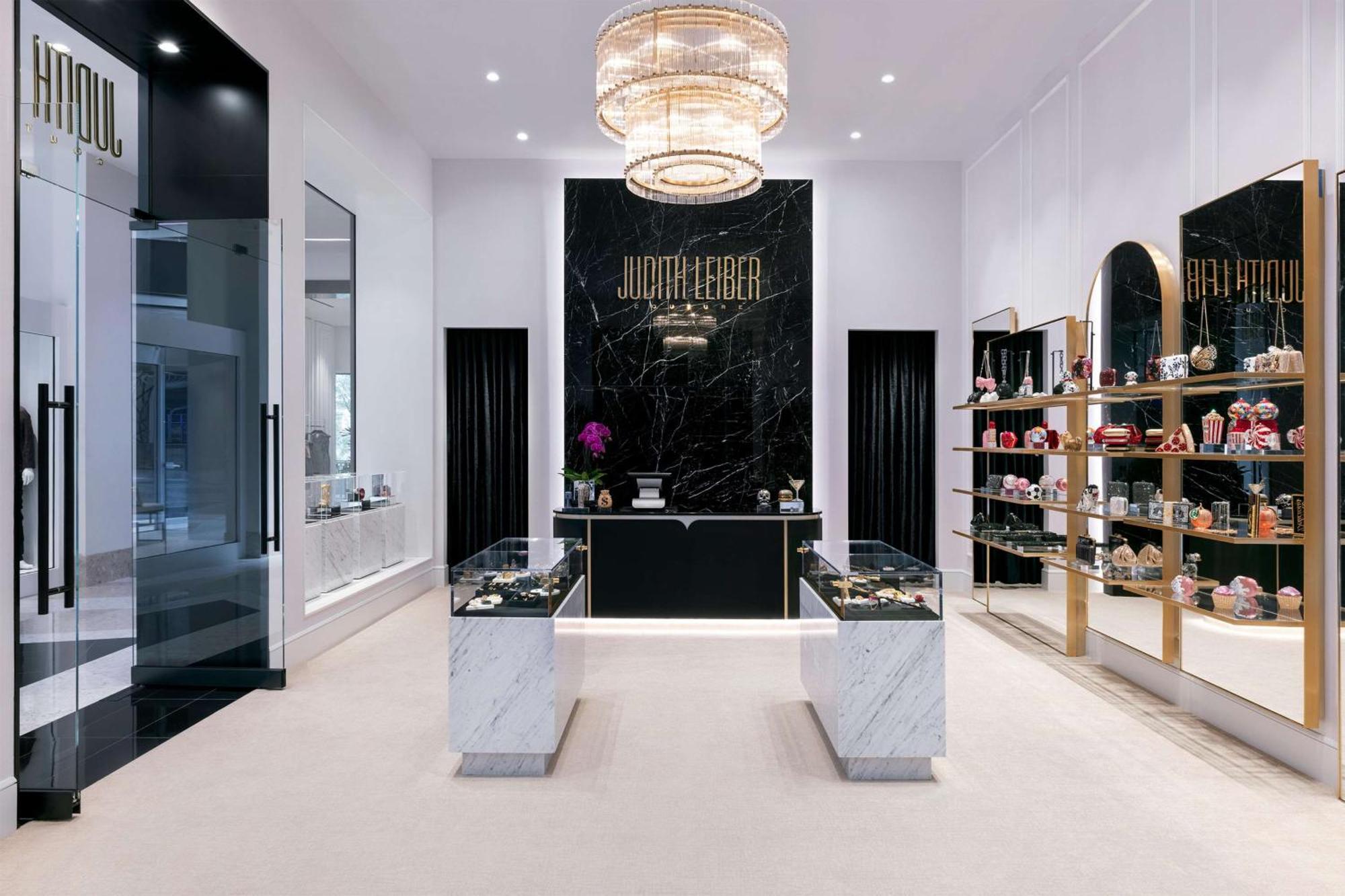 Conrad Las Vegas At Resorts World Exteriör bild The interior of a Jimmy Choo store