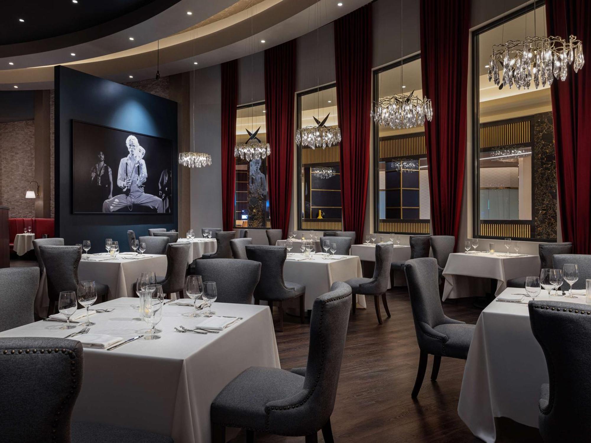 Conrad Las Vegas At Resorts World Exteriör bild The interior of the restaurant