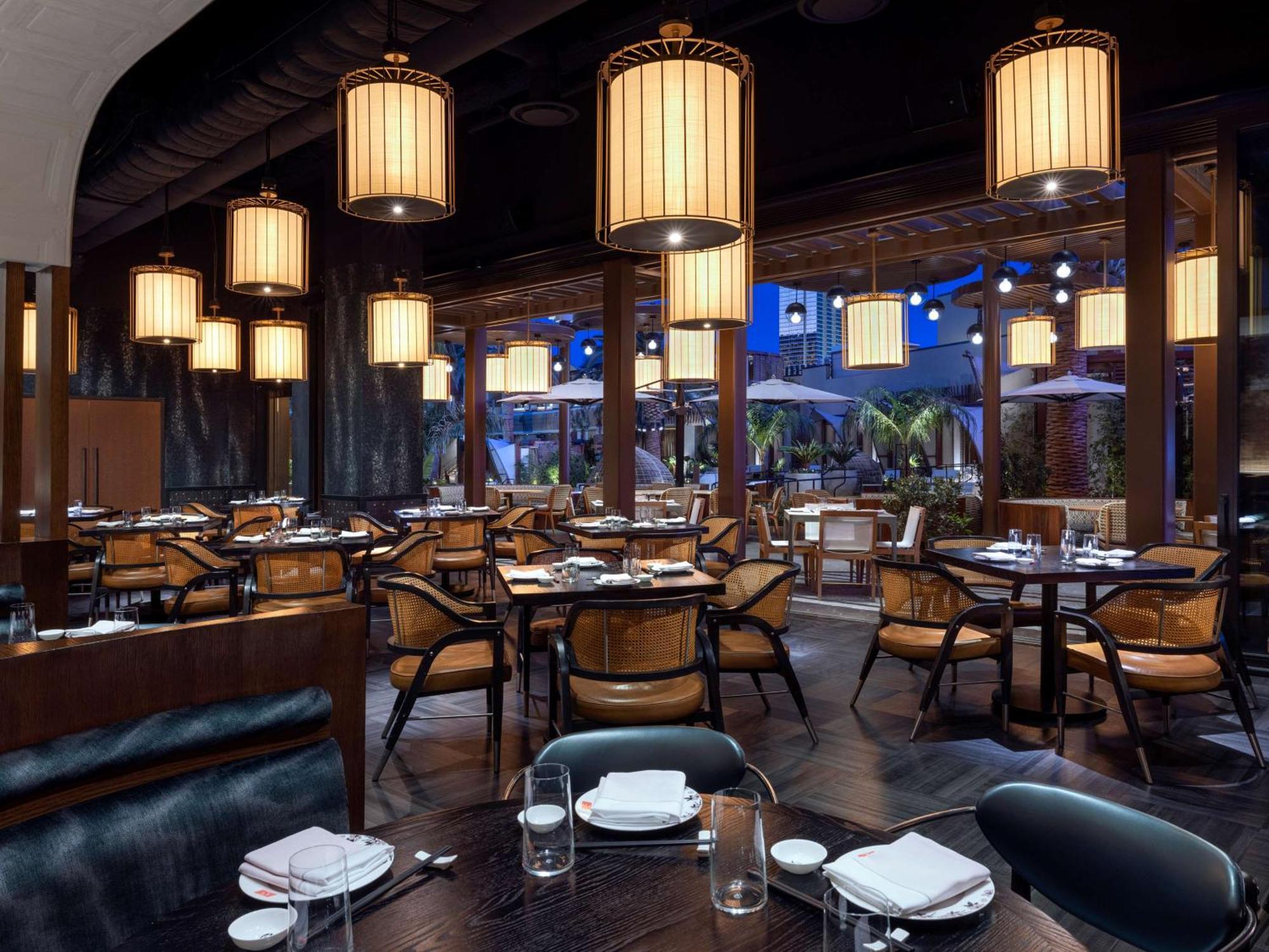 Conrad Las Vegas At Resorts World Exteriör bild The interior of the restaurant