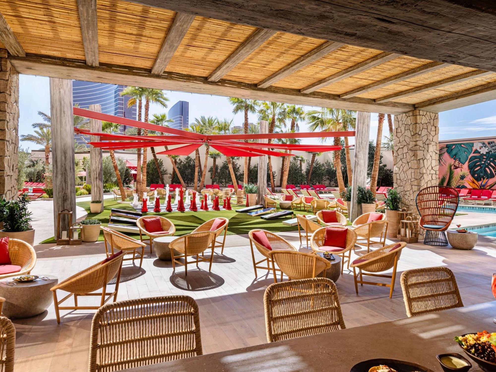 Conrad Las Vegas At Resorts World Exteriör bild The pool at the Palms